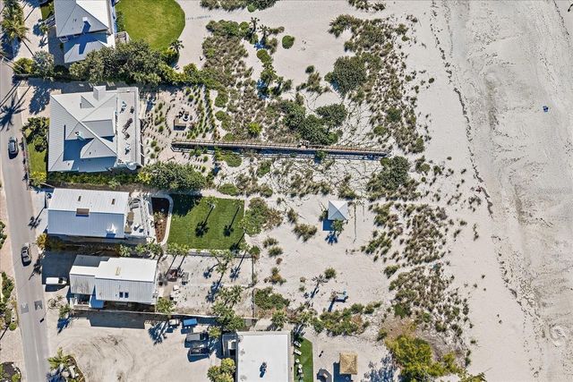 412 S CASEY KEY ROAD, Nokomis, FL 34275