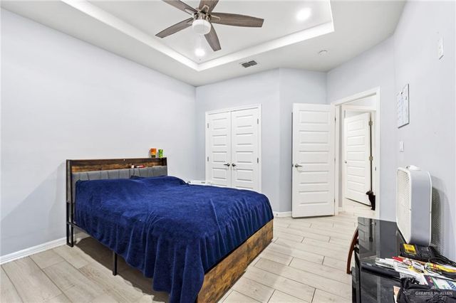 913 W Hackberry Avenue, Alamo, TX 78516