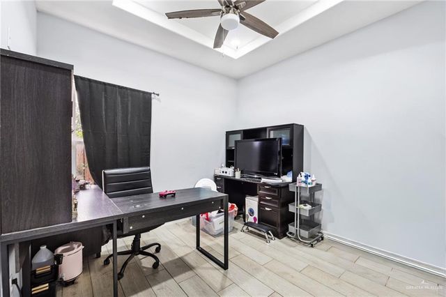 913 W Hackberry Avenue, Alamo, TX 78516