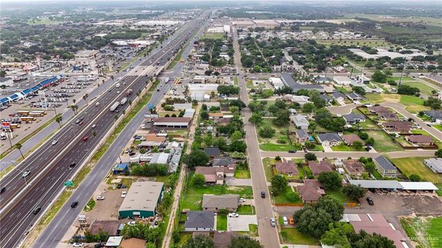 913 W Hackberry Avenue, Alamo, TX 78516