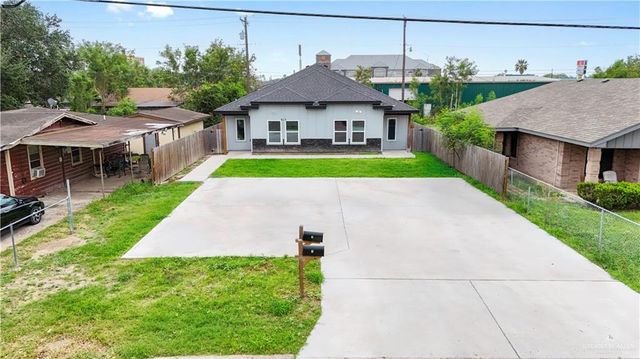 913 W Hackberry Avenue, Alamo, TX 78516