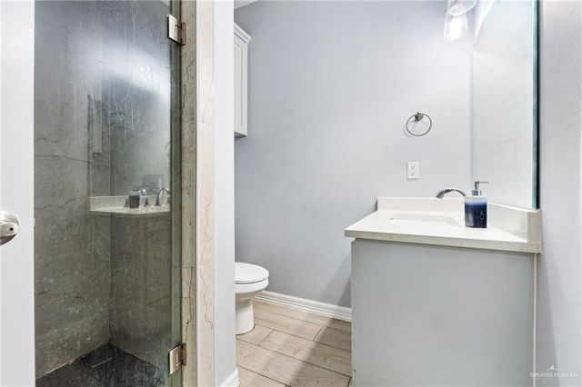 913 W Hackberry Avenue, Alamo, TX 78516