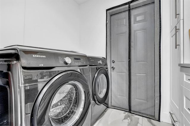 6781 Franklin St, Hollywood, FL 33024