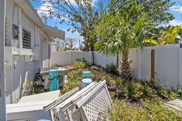 154 147TH AVENUE E, Madeira Beach, FL 33708