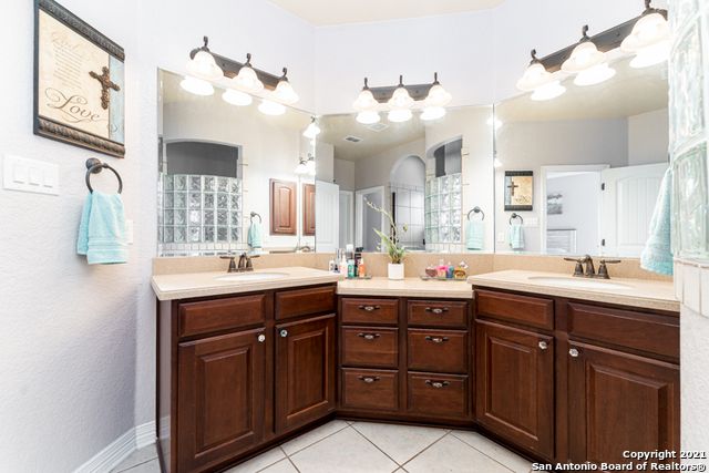 12430 Horse Crescent, San Antonio, TX 78254