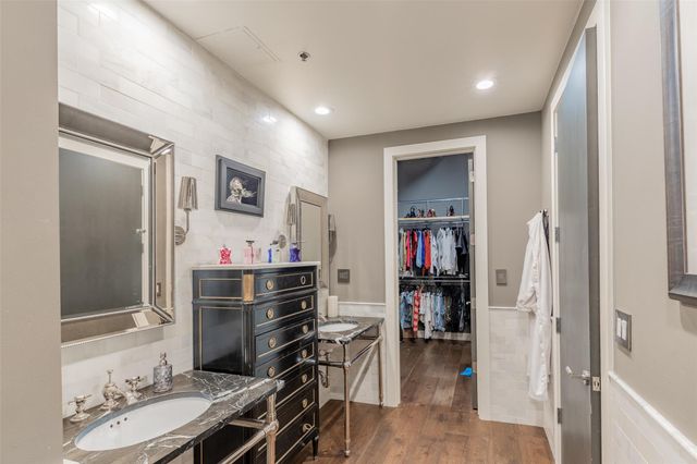 800 W 5th ST 606, Austin, TX 78703