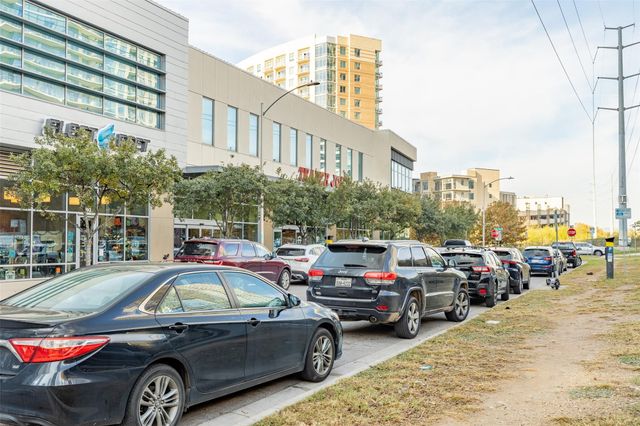 800 W 5th ST 606, Austin, TX 78703