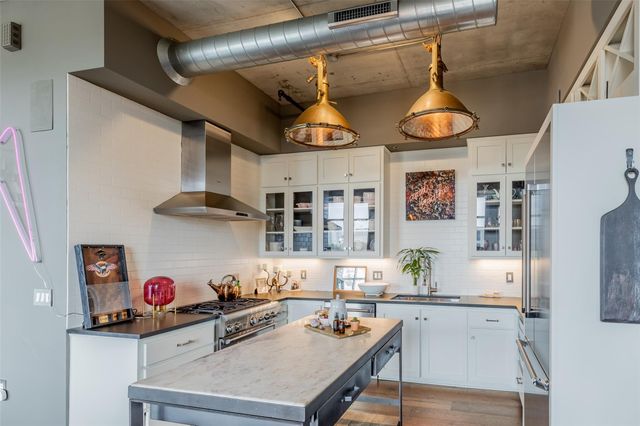 800 W 5th ST 606, Austin, TX 78703