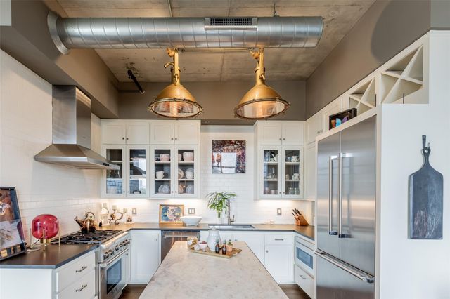 800 W 5th ST 606, Austin, TX 78703