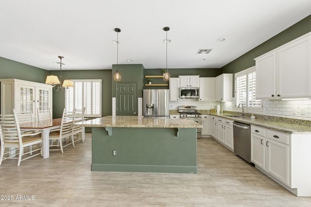 3319 E FANDANGO Drive, Gilbert, AZ 85298