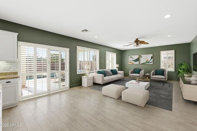 3319 E FANDANGO Drive, Gilbert, AZ 85298