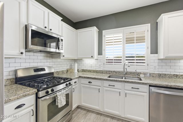 3319 E FANDANGO Drive, Gilbert, AZ 85298