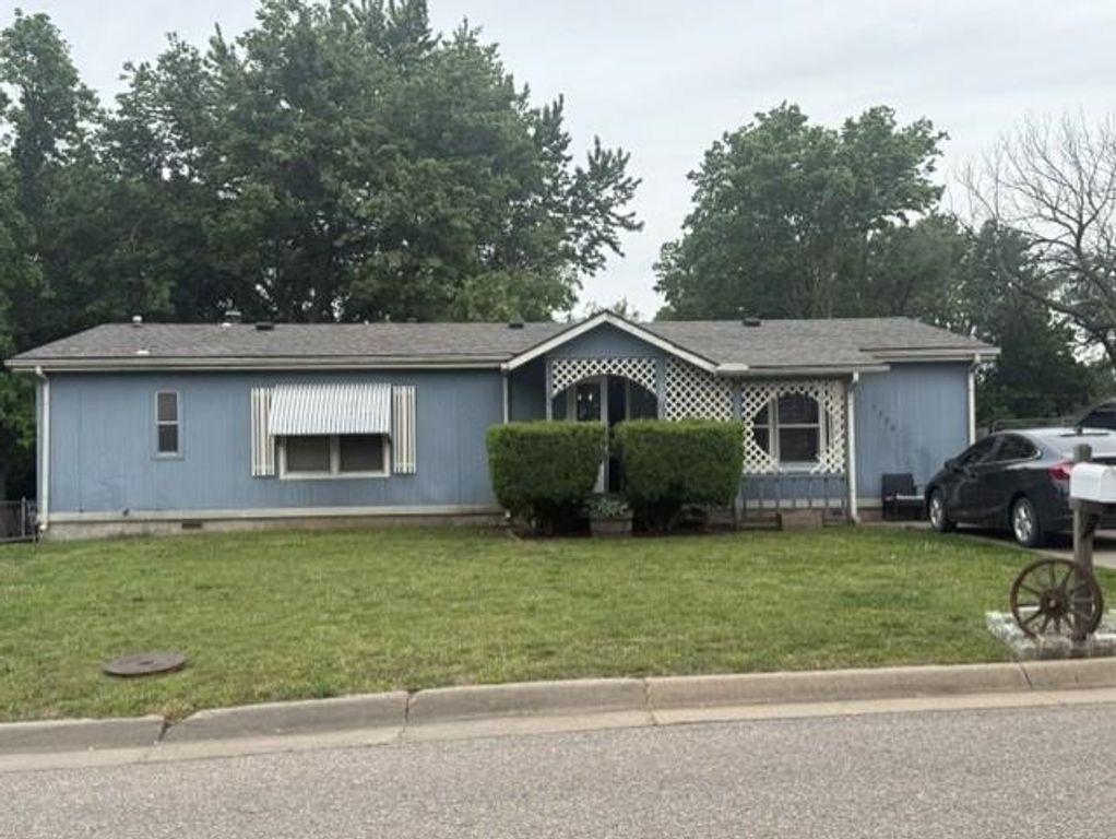 1509 W Ash Ave, El Dorado, KS 67042