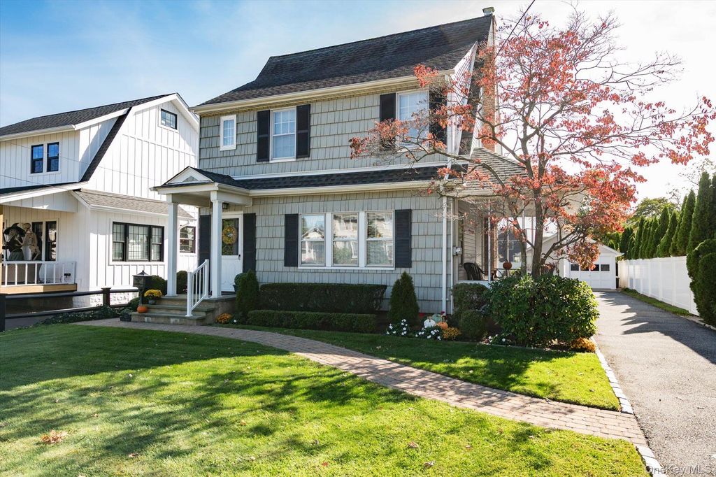 421 Oak Street, Bellmore, NY 11710 — exterior