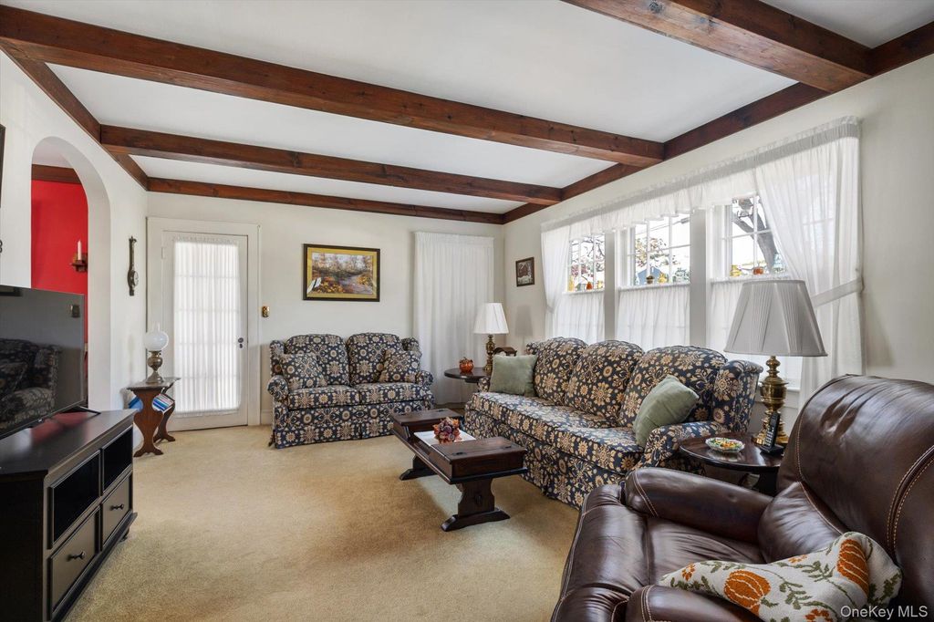 421 Oak Street, Bellmore, NY 11710 — photo 4