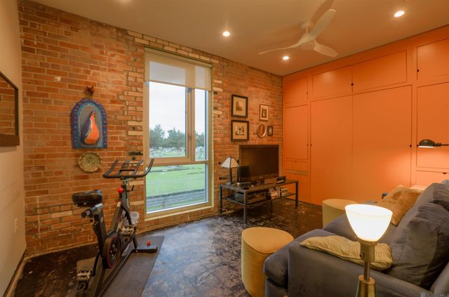 1607 Main St, Baton Rouge, LA 70802