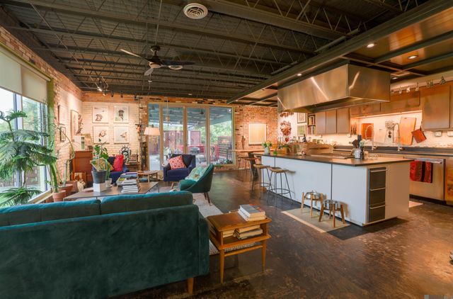 1607 Main St, Baton Rouge, LA 70802