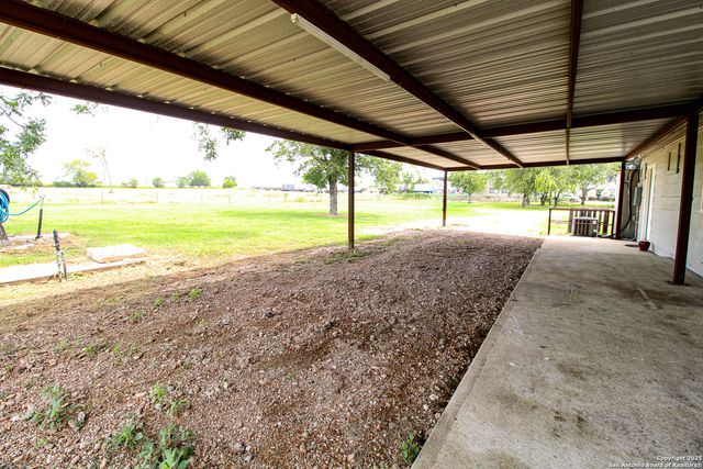 17673 Interstate, Lytle, TX 78052