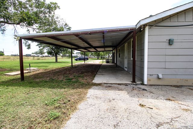 17673 Interstate, Lytle, TX 78052