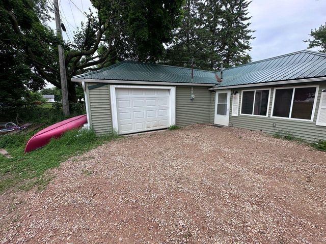 107 N FOREST AVENUE, Gillett, WI 54124