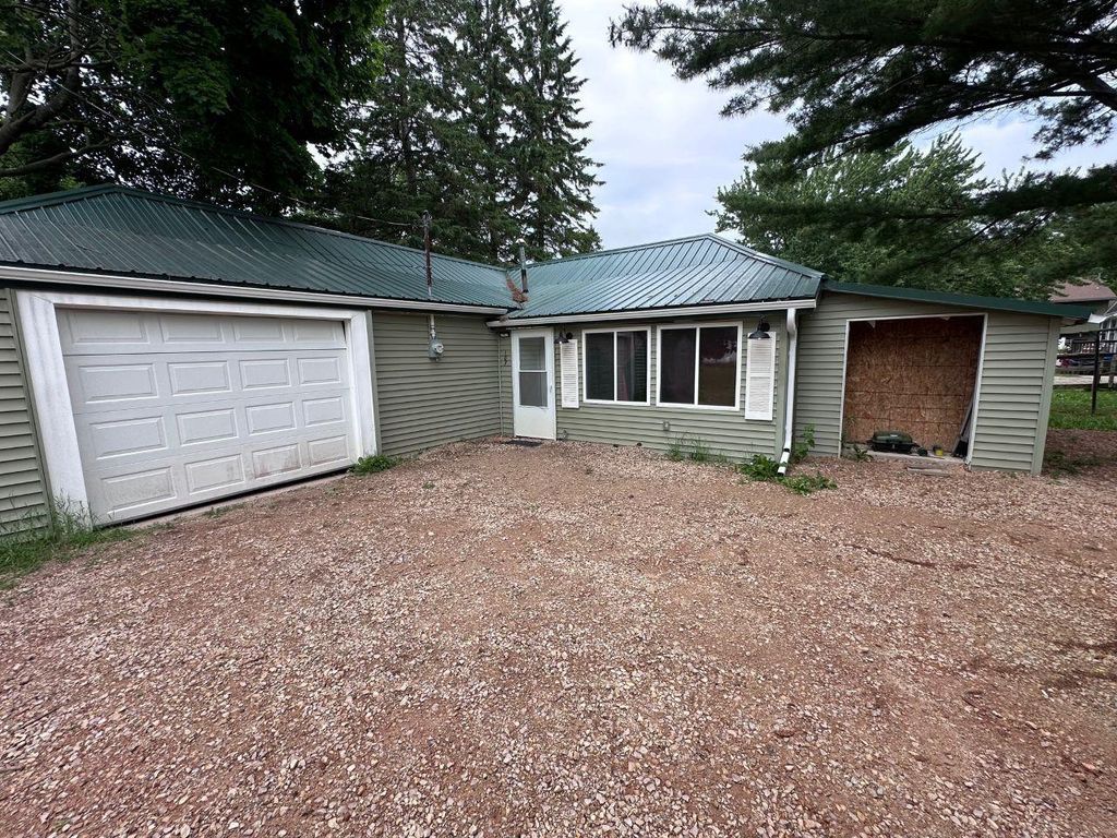 107 N FOREST AVENUE, Gillett, WI 54124