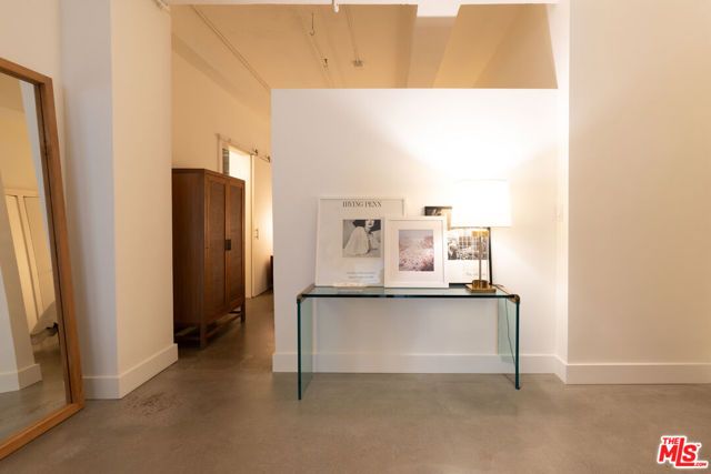 849 S Broadway 202, Los Angeles, CA 90014