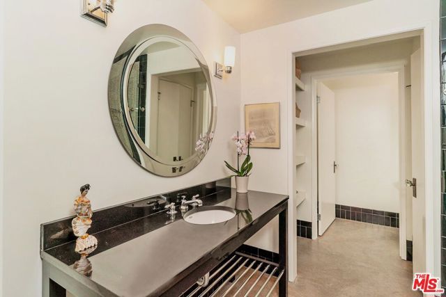 849 S Broadway 202, Los Angeles, CA 90014