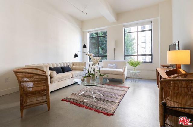 849 S Broadway 202, Los Angeles, CA 90014