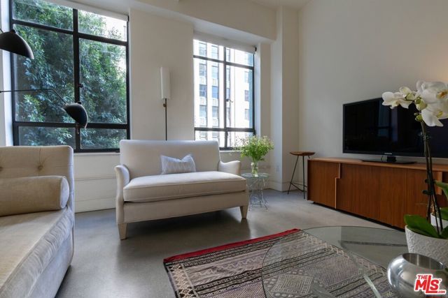 849 S Broadway 202, Los Angeles, CA 90014