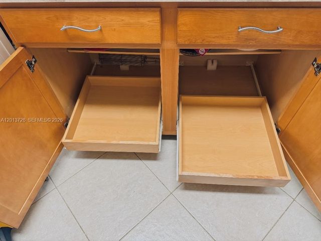 6001 NW 43rd Ter, Coconut Creek, FL 33073