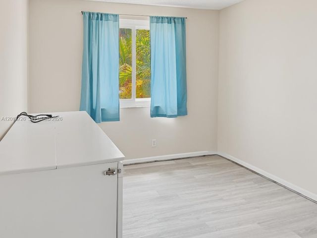 6001 NW 43rd Ter, Coconut Creek, FL 33073