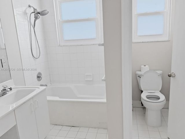 6001 NW 43rd Ter, Coconut Creek, FL 33073