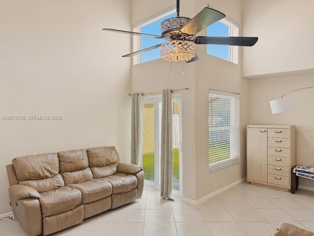 6001 NW 43rd Ter, Coconut Creek, FL 33073