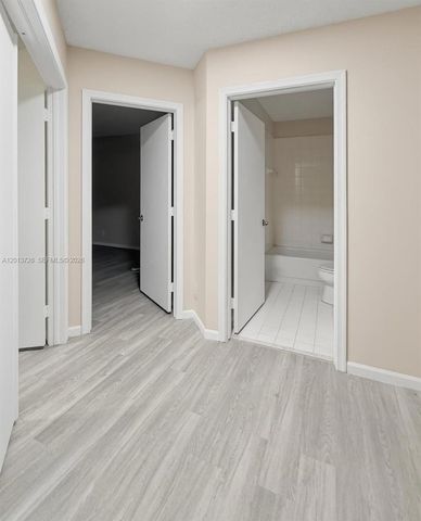 6001 NW 43rd Ter, Coconut Creek, FL 33073