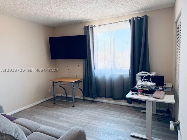 6001 NW 43rd Ter, Coconut Creek, FL 33073