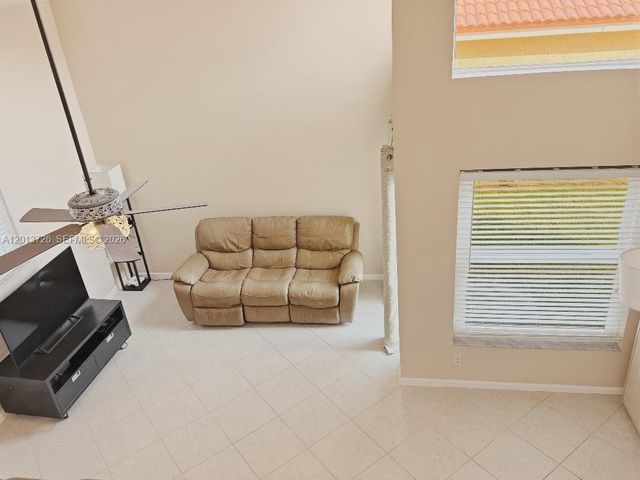6001 NW 43rd Ter, Coconut Creek, FL 33073
