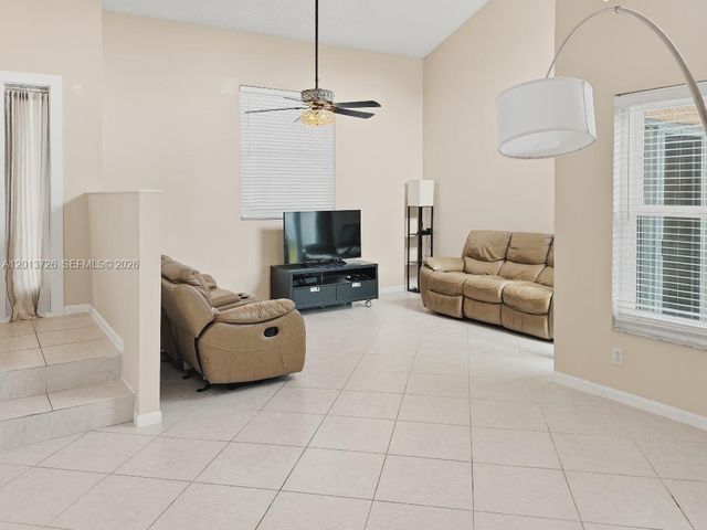 6001 NW 43rd Ter, Coconut Creek, FL 33073