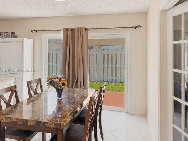 6001 NW 43rd Ter, Coconut Creek, FL 33073
