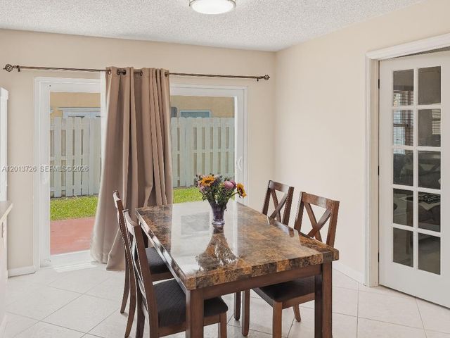 6001 NW 43rd Ter, Coconut Creek, FL 33073