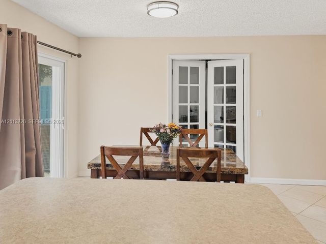 6001 NW 43rd Ter, Coconut Creek, FL 33073
