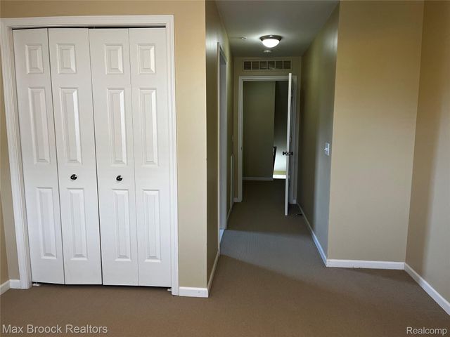 3177 Newbury Place, Troy, MI 48084