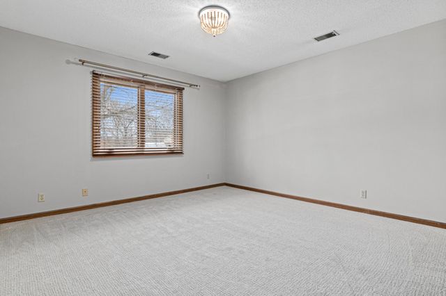 5816 Oxford Street N, Shoreview, MN 55126