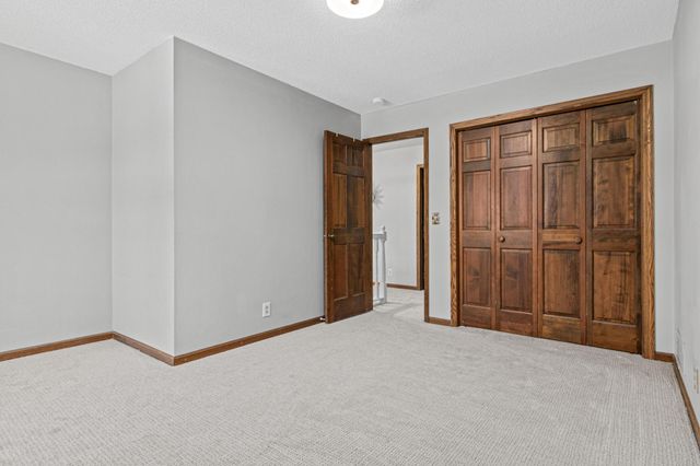 5816 Oxford Street N, Shoreview, MN 55126