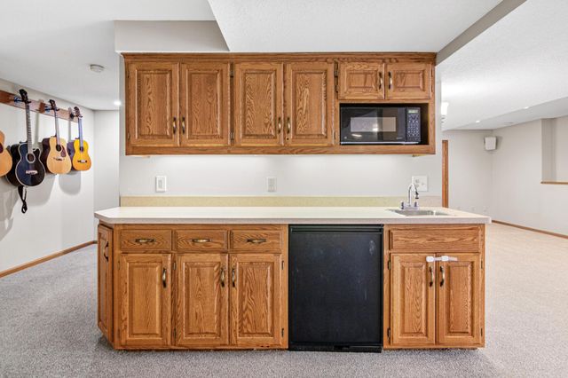 5816 Oxford Street N, Shoreview, MN 55126