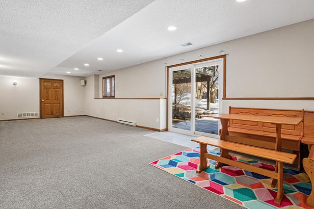 5816 Oxford Street N, Shoreview, MN 55126