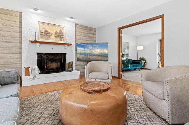 5816 Oxford Street N, Shoreview, MN 55126