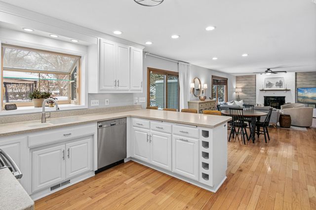 5816 Oxford Street N, Shoreview, MN 55126