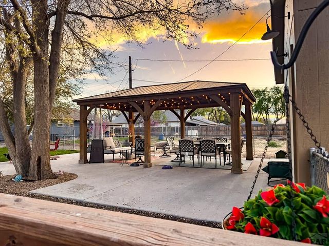 3819 Goodnight Ave, Pueblo, CO 81005