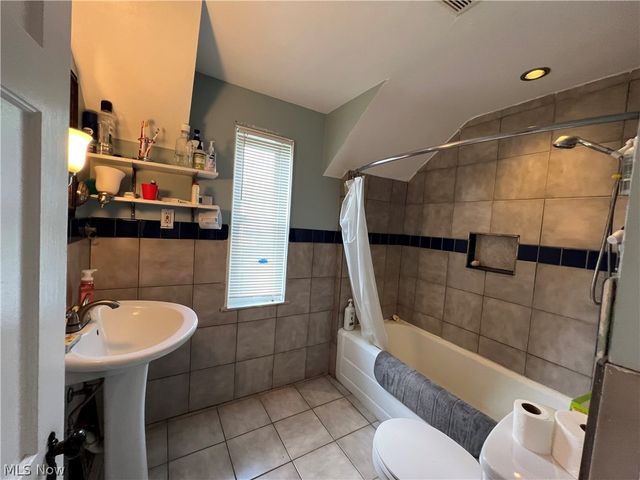 3844 Bendemeer Road, Cleveland Heights, OH 44118