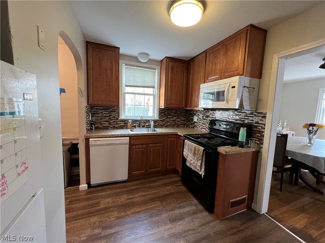 3844 Bendemeer Road, Cleveland Heights, OH 44118